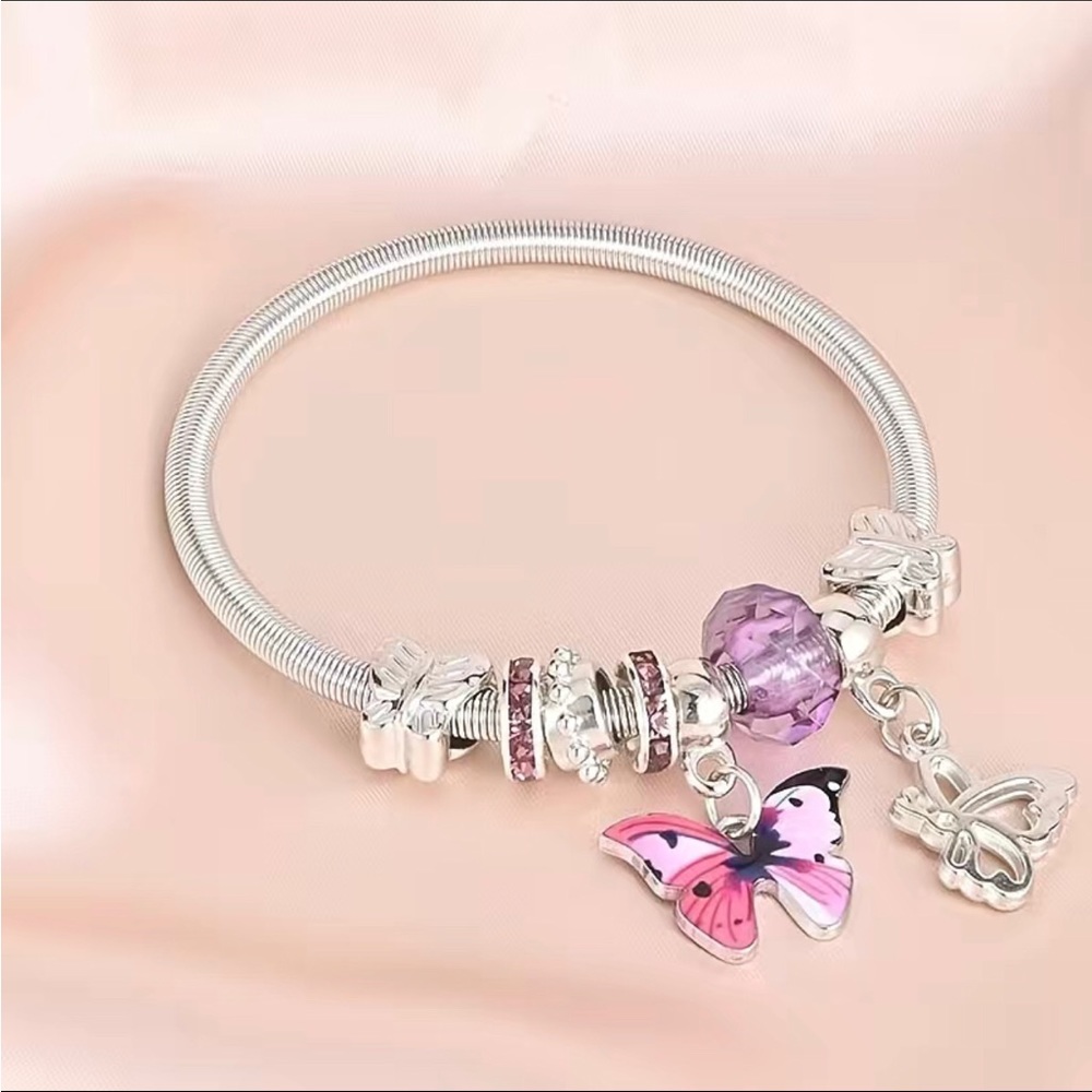 Gorgeous vintage butterfly bracelet